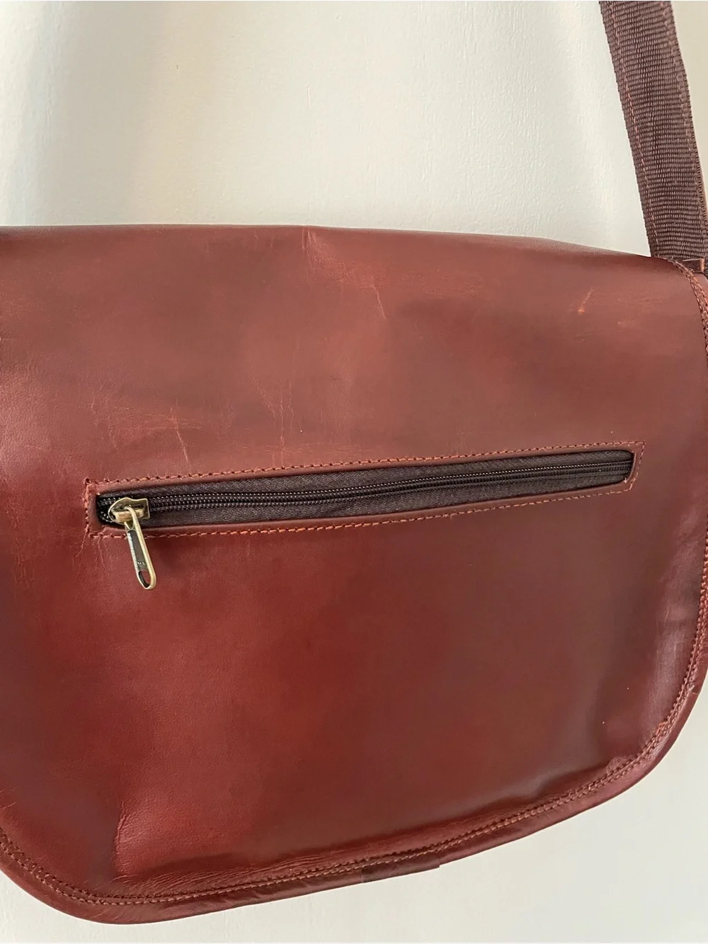Classic Brown Leather Saddle Crossbody Bag